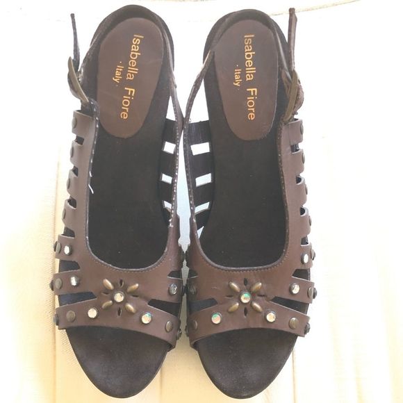 Isabella Fiore Cut-Out Studded Leather Sandals - Picture 12 of 15